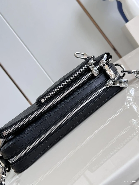 Cheap LOUIS MESSENGER VUITTON TRIO 0821